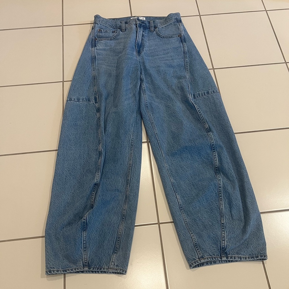 Abercrombie & Fitch The Ultra Barrel Mid Rise Denim Jeans